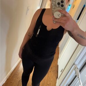 Black seamless ribbed tank